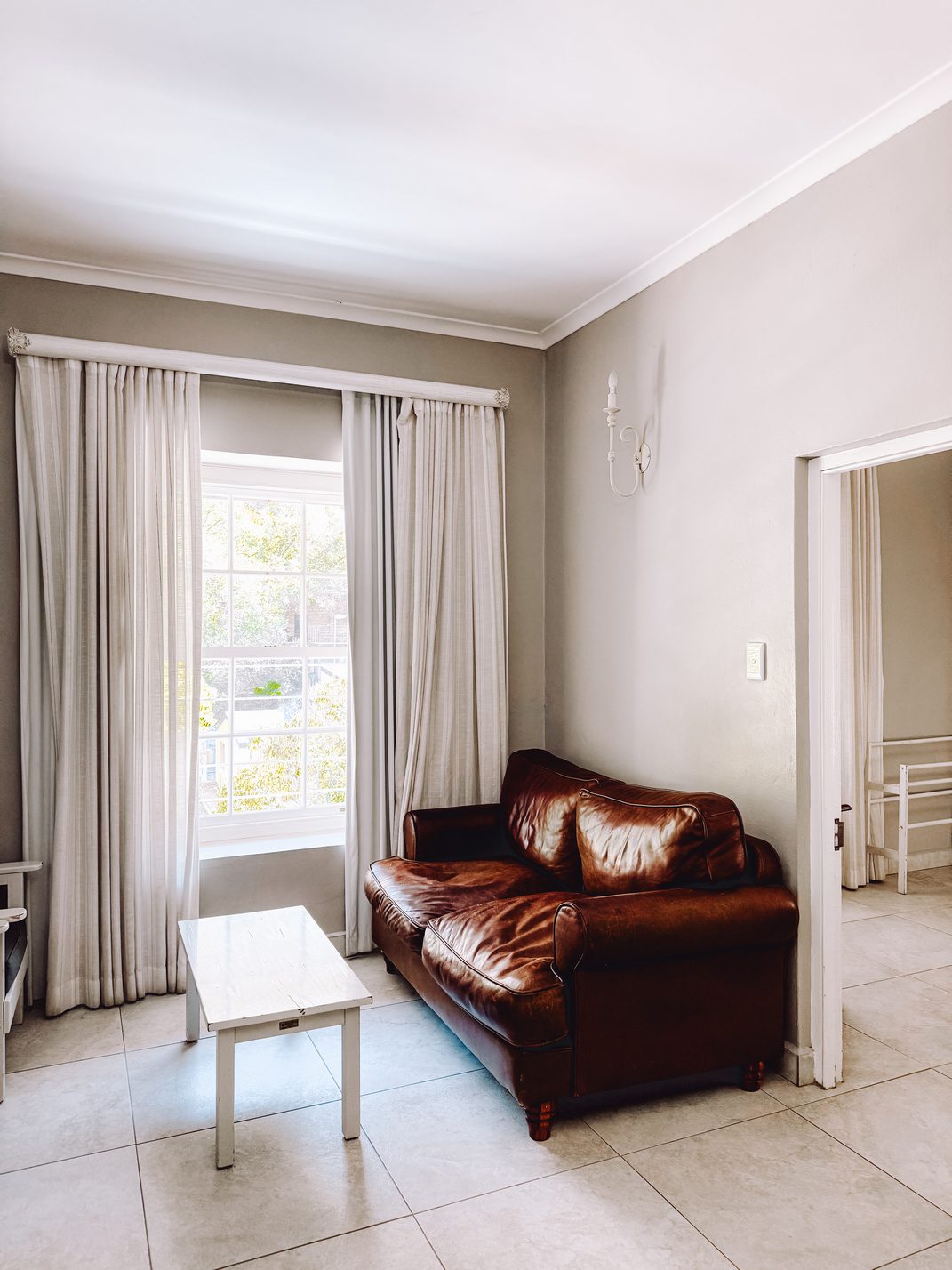Victorian Flat 3 - Image 2